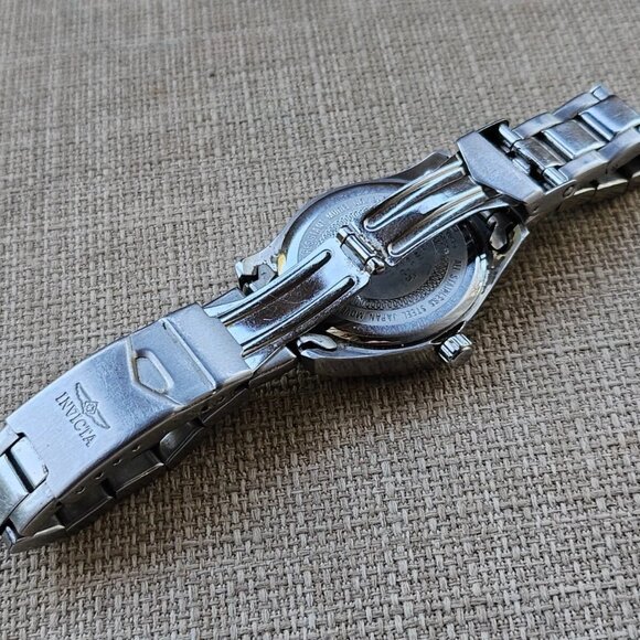 Invicta Women Wristwatch Speciality Collection Silver Tone Quartz Analog Watch - Picture 11 of 13